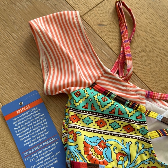 NWT Recycled Capped sleeve Kuleana bikini top - Picture 4 of 5